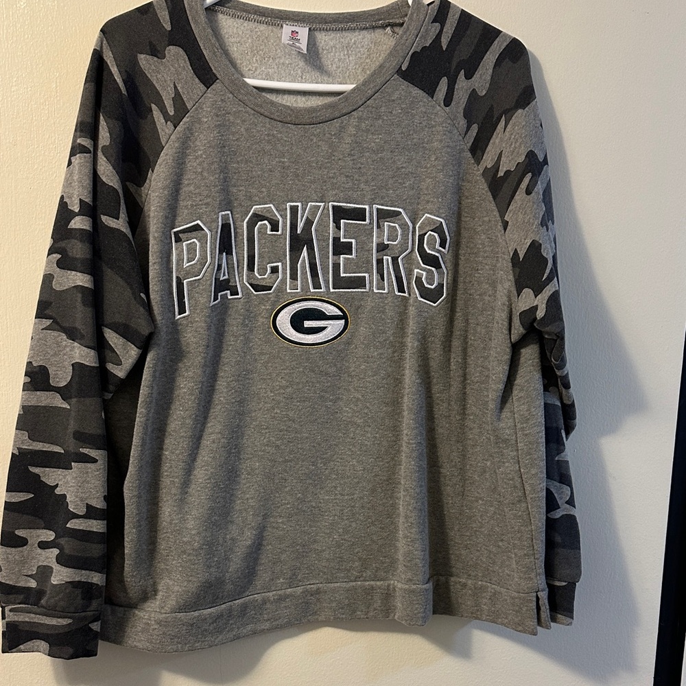 NFL Packers Women’s Gray Camo Sweatshirt